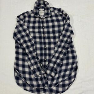 American Eagle Outfitters Plaid Button-Down Shirt